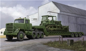 US Army M920 Tractor Towing M870A1 Semi-Trailer