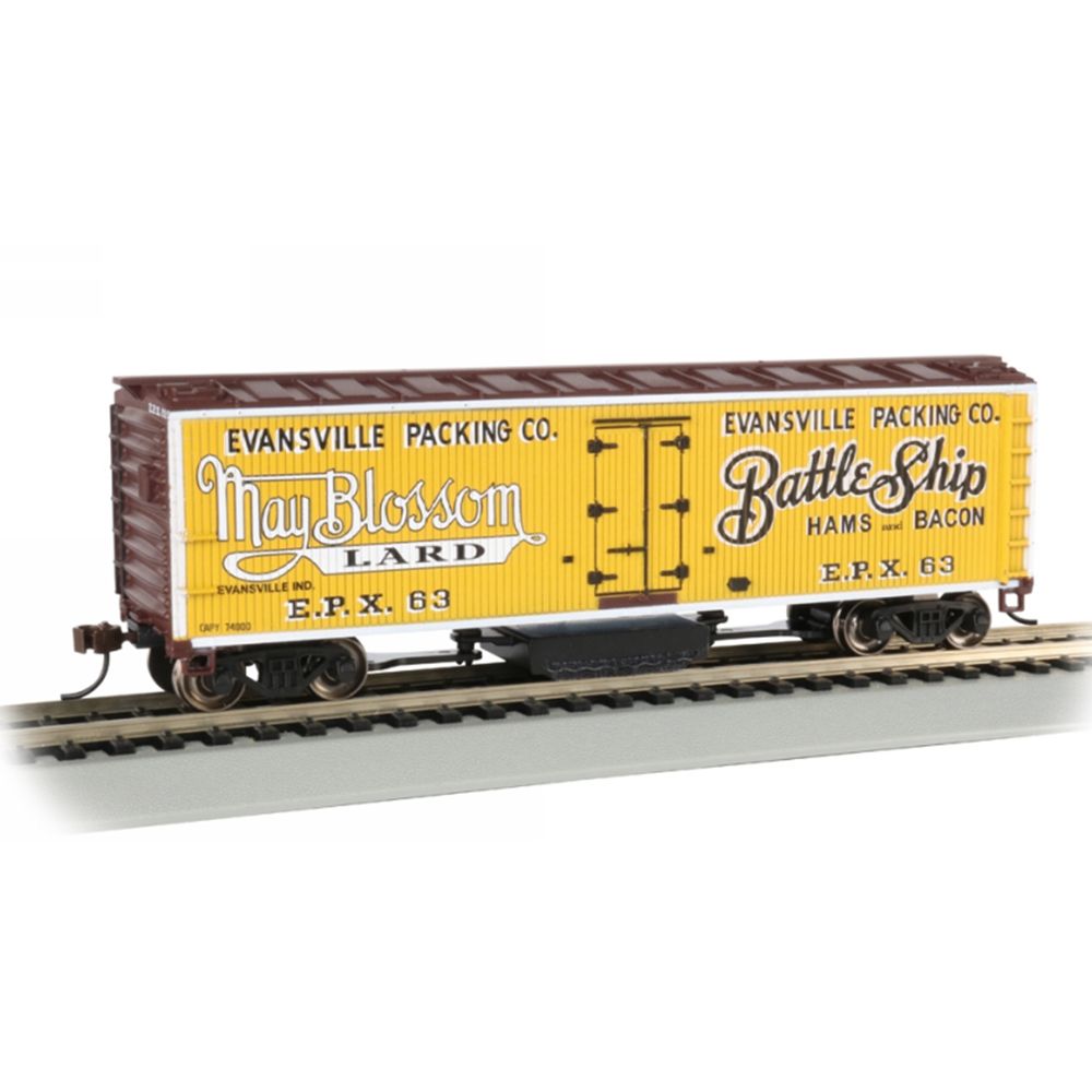 Track Cleaning 40' Wood-Side Reefer - Evansville Packing Co.