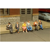 BACHMANN SCENE SCAPES O SCALE SEATED PLATFORM PASSENGERS 