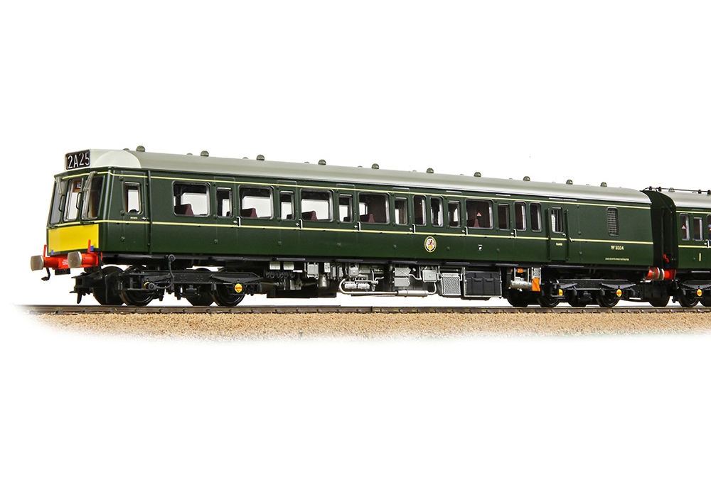 Bachmann Europe plc - Class 117 3-Car DMU R334 BR Green (Small Yellow ...