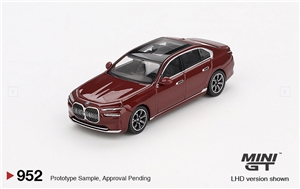 BMW i7 xDrive60 Aventurin (RHD)