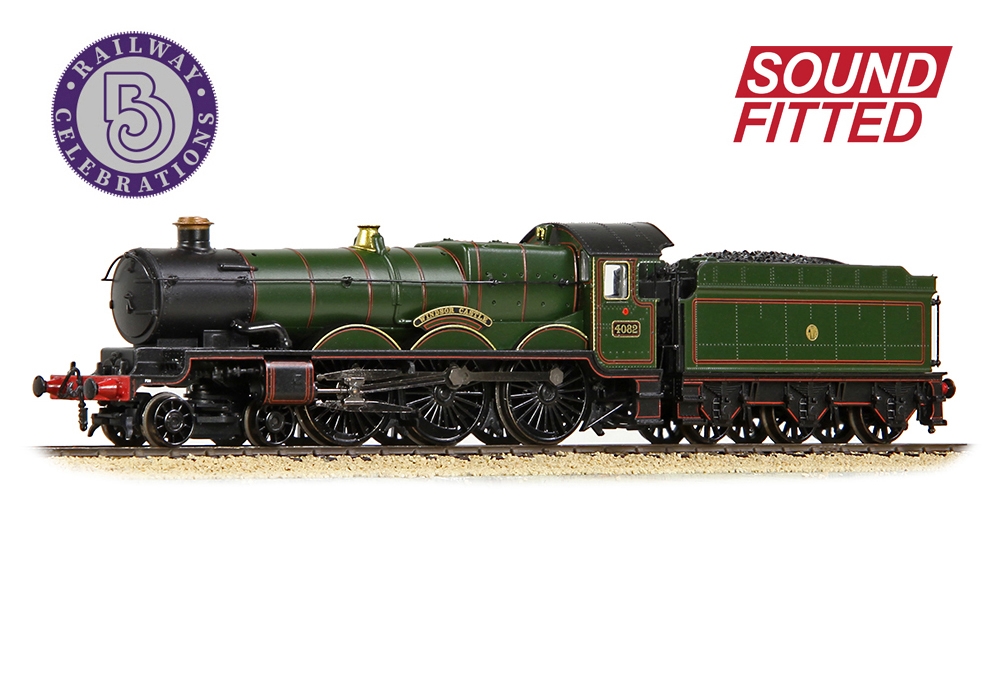 Bachmann Europe plc - GWR 4073 'Castle' 4082 'Windsor Castle' GWR Lined ...