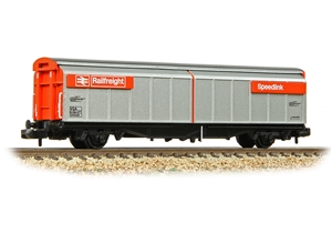 BR VGA Van BR Railfreight Red & Grey (Speedlink)