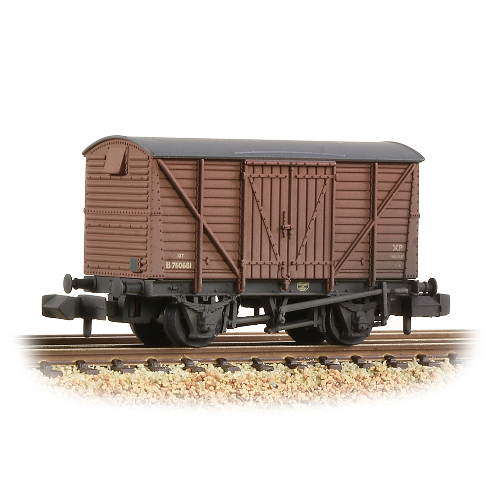 BR 12T Ventilated Van Planked Sides BR Bauxite (Early) [W]