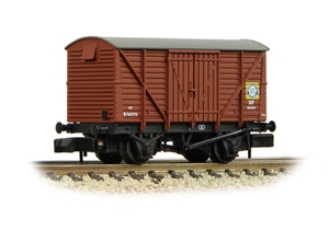BR 12T Vent. Van Planked Sides BR Bauxite (Early) 'Blue Circle Cement'