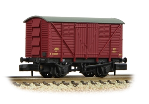 BR 10T Meat Van BR Crimson