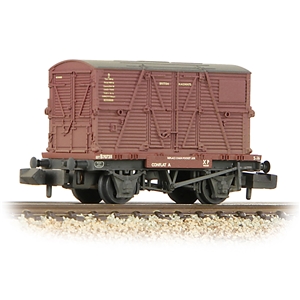 Conflat Wagon BR Bauxite (Early) with BR Crimson BD Container [W, WL]