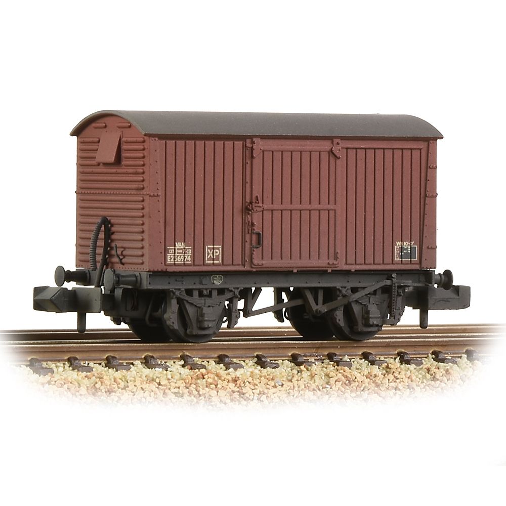 LNER 12T Ventilated Van Corrugated Steel Ends BR Bauxite (Late) [W]