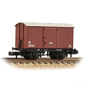 LNER 12T Fruit Van Planked Ends LNER Bauxite