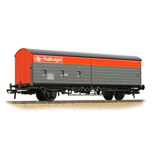 38-128A BR VAA Van BR Railfreight Red & Grey