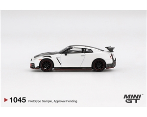 Nissan GT-R Nismo 2024 Brilliant White Pearl (RHD)
