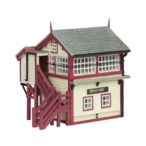 42-0168M GCR Wooden Signal Box Maroon and Cream