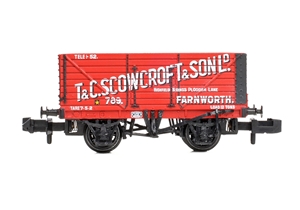 8 Plank Wagon End Door 'T & C. Scowcroft & Son Ltd' Red