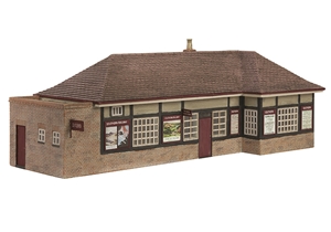 Rural Station - Maroon & Cream