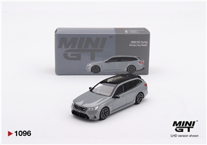 BMW M5 Touring (G99) Brooklyn Grey Metallic (RHD)