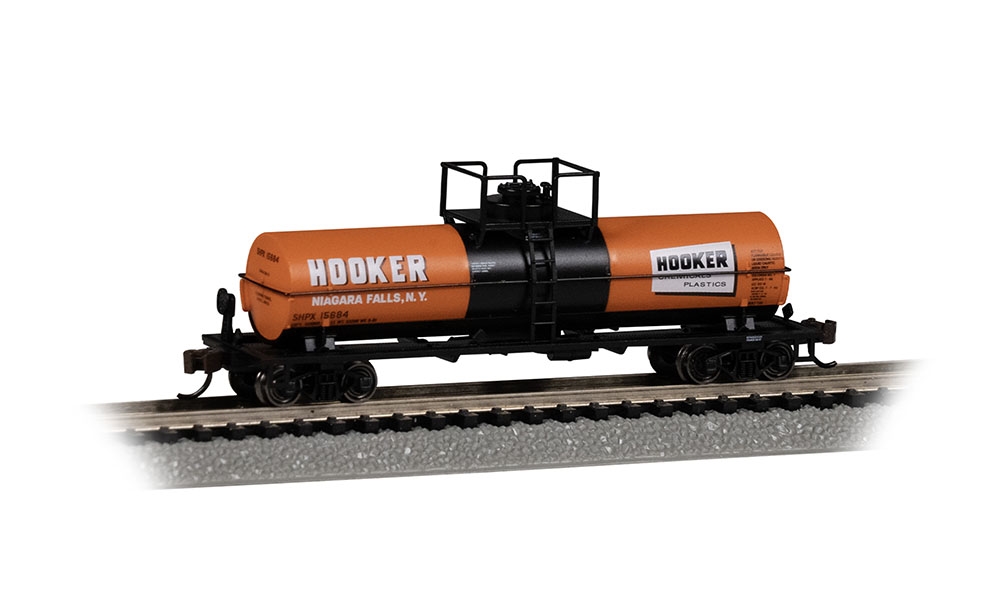 Chemical Tank Car - Hooker Chemicals #15684 With Large Dome