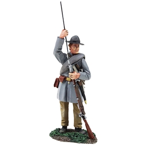 Confederate Infantry Standing Ramming in Frock Coat №1
