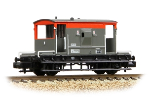 BR 20T Brake Van BR Railfreight Red & Grey