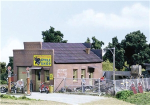 DPM40600 Harlee & Sons Cycle Shop