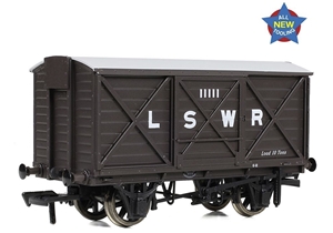E87051 LSWR 10T Ventilated Van LSWR Brown