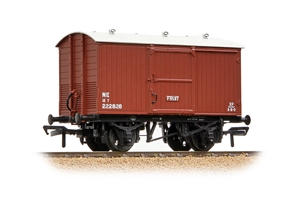 LNER 12T Ventilated Fruit Van LNER Bauxite