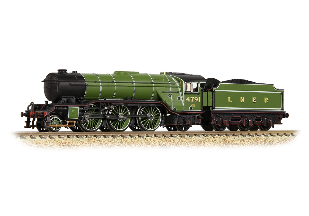 Bachmann Europe plc - LNER V2 4791 LNER Lined Green (Original)