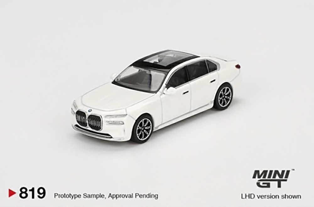 BMW I7 Xdrive 60 Mineral White (RHD)
