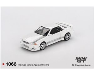 Nissan Skyline GT-R (R32) VeilSide Combat C-I White (RHD)
