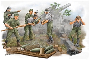 German Field Howitzer Gun Crew (Firing) Figures