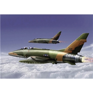PKTM01650 F-100F Super Sabre