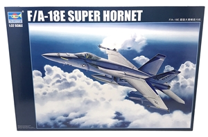 PKTM03204 F/A-18E Super Hornet packaging